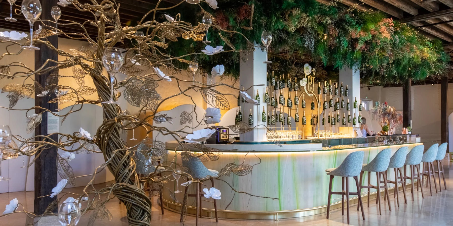 historien om Champagne Perrier-Jouët